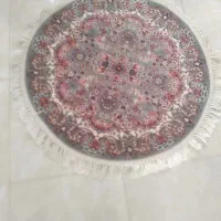 پادری و فرش گرد