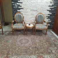 مبل استیل با چوب گردو در حد نو و فرش ۶ متری یک جفت