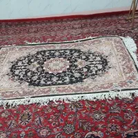 فرش تازه از دار آویخته شده