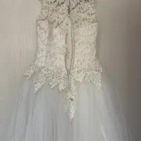 لباس عروس|لباس|ری, سرتخت|دیوار