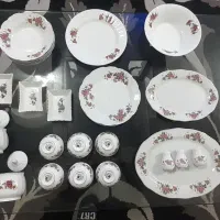 چینی گل سرخی انتیک و قدیمی