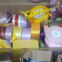 تعداد زیادی   روبان   ونخ ابریشمی|لوازم خیاطی و بافتنی|قم, باسکول|دیوار