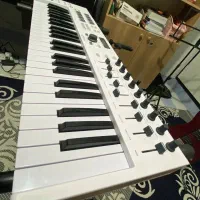 میدی کنترلر arturia ۴۹ کلاویه