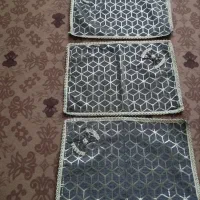 بالشت دوتا لوله ای و سه تا بالشت چهار گوش|رختخواب، بالش، پتو|سراوان, |دیوار