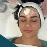 فیشیال و پاکسازی پوست کره ای