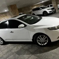 سراتو آپشنال ۲۰۰۰ فول آپشنال