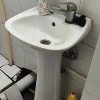 روشویی با پایه