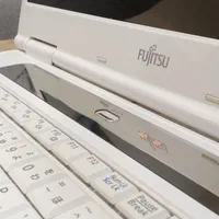 لپتاپ فوجیتسو ژاپنی نسل 1 اقتصادی
