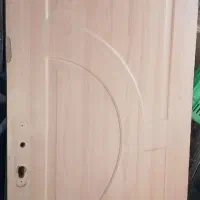 در اتاق در کمد دیواری  چراغ نفتی