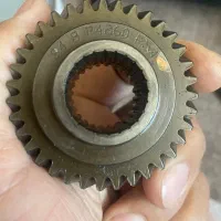 دنده ۵ و تقسیم دهنده آهنی گیربکس پارس|قطعات یدکی و لوازم جانبی|بهارستان, |دیوار