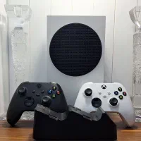 ایکس باکس سری s دو دسته با پایه شارژ و بازی