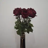 گل رز مصنوعی با گلدان