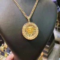 مدال ورساچه با زنجیر کارتیه بدون اجرت و مالیات|جواهرات|رشت, فلسطین|دیوار