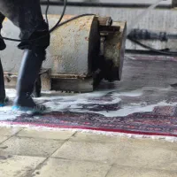 نیازمند نیروی کار در کارخانه قالیشویی