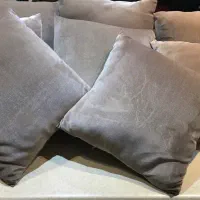 ۸عدد پشتی کوسن با رویی مخمل نوعه نو بسیار شیک