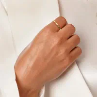 انگشتر طلا 18 عیار طرح کارتیه مدل لاو سایز 58