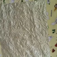 یک لحاف دو نفره دوتا متکا دو نفره و یک لحاف کودک|رختخواب، بالش، پتو|کرج, شهرک جهان‌نما|دیوار