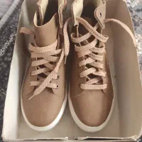 کفش کتونی سایز 37 نو، پا نخورده هنوز،