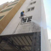 کار در ارتفاع پیچرولپلاک نماکاردرارتفاع عایق شستشو|خدمات پیشه و مهارت|صدرا-فارس, فاز ۱|دیوار