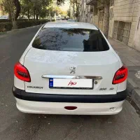 پژو 206 v8