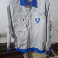 خیاط جهت دوخت لباس کار