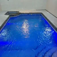 طراحی-شکسته-شیک-و-زیبا-استخر-داخل-بیلیارد