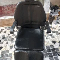 صندلی برقی آرایشگاه تمیز و سالم