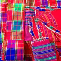 لباس محلی و چادر شب