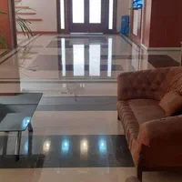 کاردرارتفاع پیچ روپلاک نماکفسابی شستشویی سنگ سابی|خدمات نظافت|تهران, ستارخان|دیوار