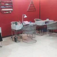 سالن کاشت ناخن