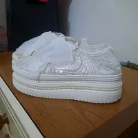 کتونی عروس|کیف، کفش، کمربند|صومعه‌سرا, |دیوار