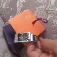 ساعت با جعبه|ساعت|قم, باجک دو|دیوار