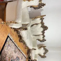 مبل سلطنتی و میز تلویزیون