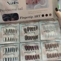 کلی محصولات آرایشی داریم