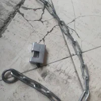 قفل و زنجیر و آینه موتور