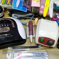 لوازم کاشت ناخن