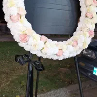 کرایه تاج گل تسلیت از مددکاری ایتام|خدمات پذیرایی، مراسم|اصفهان, پروین|دیوار