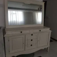 کنسول و آینه در حد