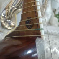 تار‌۳/۴‌کودک|سازهای سنتی|پیر بکران, |دیوار