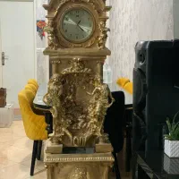 ساعت ایستاده آبنما