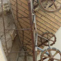 گاری چهارچرخ با محافظ|ابزارآلات|سوسنگرد, |دیوار