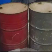 دوعدد بشکه نفت خالی