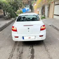 رانا مدل ۹۵ بیرنگ|خودرو سواری و وانت|رشت, استقامت ۱|دیوار