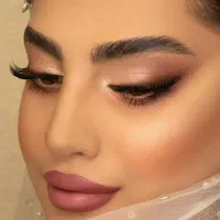 میکاپ ساده ۳۰۰ت