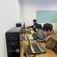 آموزش برنامه‌نویسی و هوش‌مصنوعی ویژه کودک و نوجوان