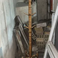 چوب لباسی|بندرخت و رخت‌آویز|قم, بنیاد|دیوار