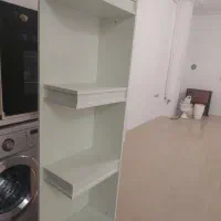 ویترین کنار کابینت کاملا سالم