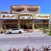 استخدام خانم و آقا در آقای مِلک با شرایط ویژه