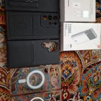 تعدادی قاب گوشی و آداپتور