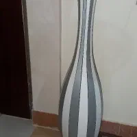 گلدان کنار سالنی